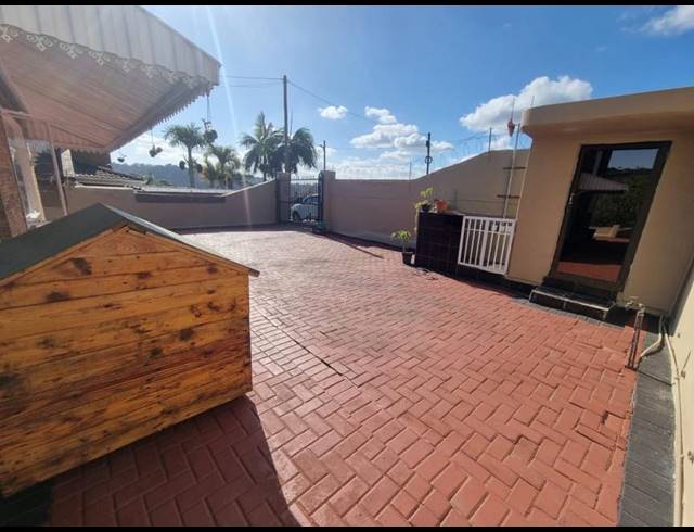 6 BEDROOM HOUSE FOR SALE IN SHALLCROSS